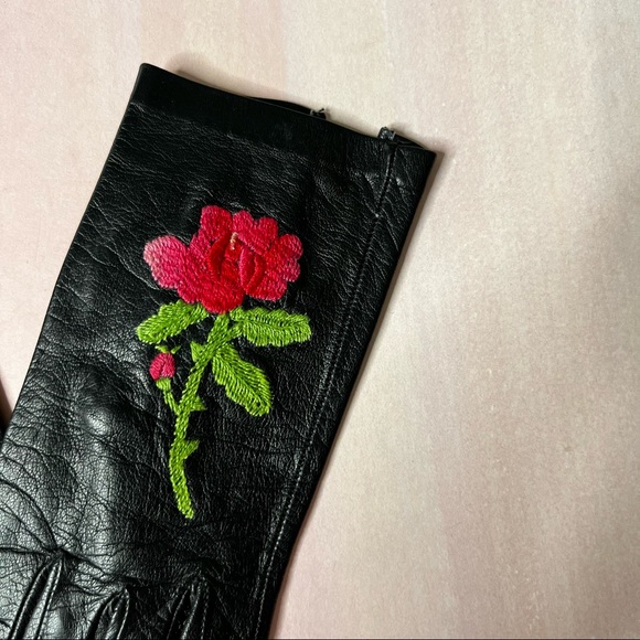 Vintage Handmade Embroidered Floral Leather Gloves - Picture 3 of 8